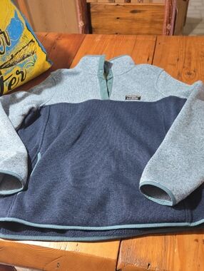 L.L. Bean Women’s Two-Tone Navy and Light Blue Zip Fleece Sz L